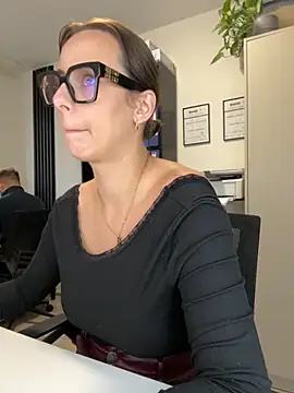 Hii Lolla online show from November 12, 2025, 7:09 am