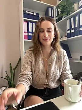 Hii Lolla online show from March 11, 2026, 7:47 am