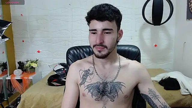 DmitriSanders online show from December 18, 2024, 11:30 pm