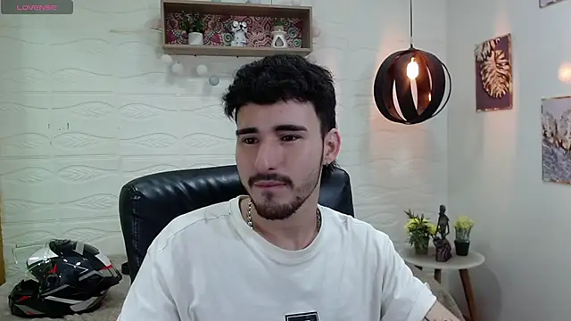 DmitriSanders online show from January 9, 2025, 2:33 am