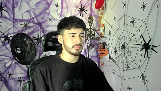 DmitriSanders online show from November 5, 2025, 3:45 pm