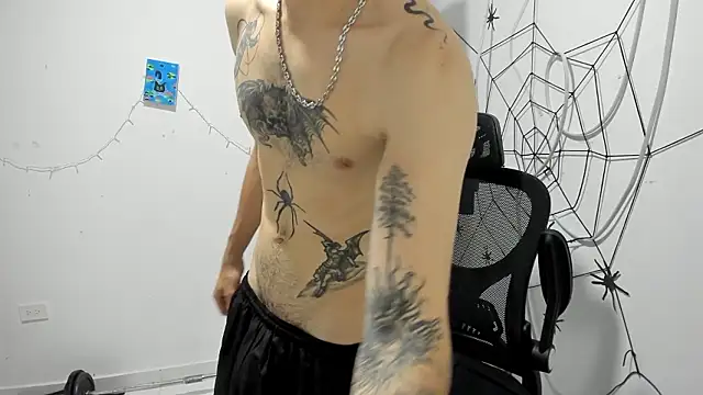 DmitriSanders online show from February 20, 2026, 10:32 pm