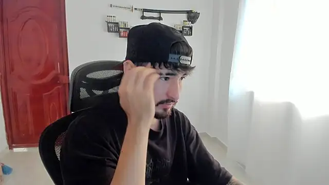 DmitriSanders online show from April 8, 2026, 4:29 pm