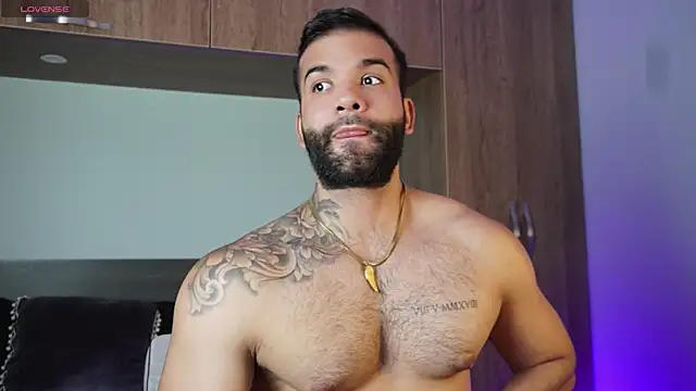 MarkHazze online show from October 10, 2025, 5:34 pm