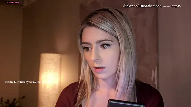 Lisaonthemoon online show from March 25, 2026, 8:26 pm