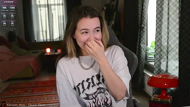 Snapshot of Megan__Hart chatting on March 10, 2025, 6:05 am Megan Hart online show from March 10, 2025, 6:05 am