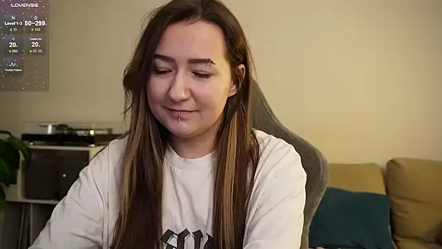 Snapshot of Megan__Hart chatting on October 1, 2025, 9:26 am Megan Hart online show from October 1, 2025, 9:26 am