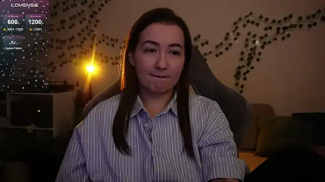 Snapshot of Megan__Hart chatting on November 15, 2025, 12:52 am Megan Hart online show from November 15, 2025, 12:52 am