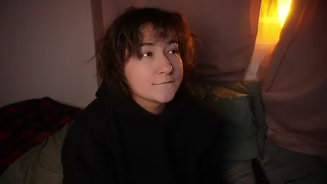 Megan  Hart online show from April 26, 2026, 11:35 pm