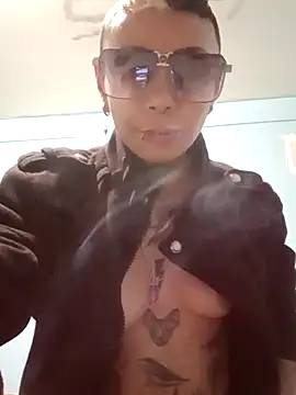 real fenix online show from March 13, 2025, 2:05 am