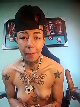 real fenix online show from October 4, 2025, 3:43 pm