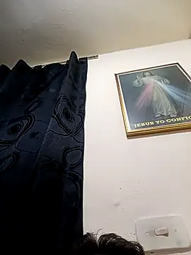 sebaspenegrande2002 online show from April 2, 2026, 7:06 am