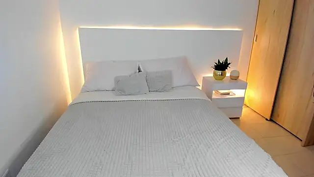 AndreaMartini online show from January 5, 2025, 3:43 am