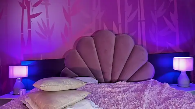 Lezy  online show from January 20, 2025, 10:48 pm