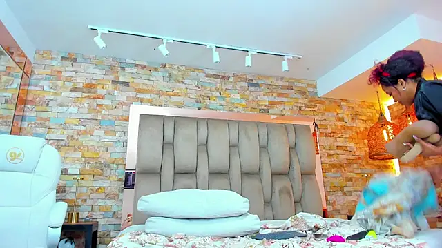 karla dunn online show from February 6, 2025, 3:16 am