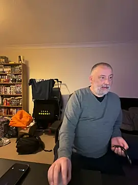 LondonTeffy online show from March 17, 2025, 10:17 pm