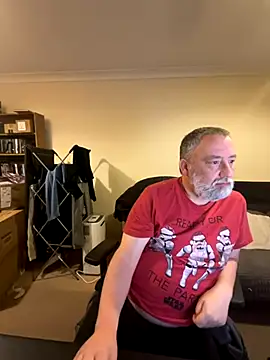 LondonTeffy online show from November 28, 2025, 10:23 pm