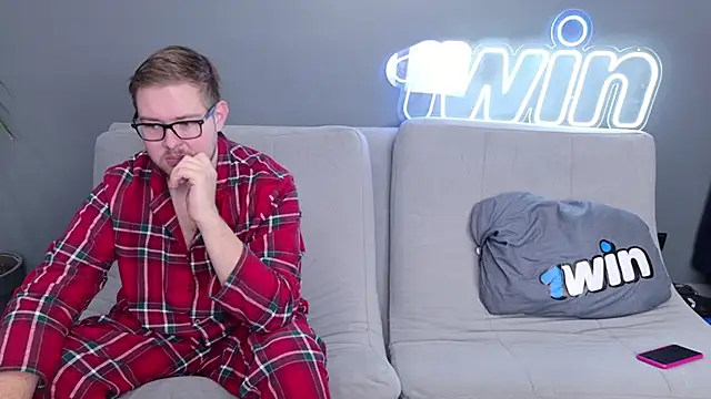 Ksenny online show from January 18, 2025, 7:28 am