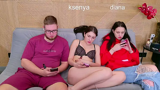 Ksenny online show from April 6, 2026, 5:52 am