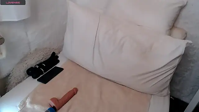 Julia-Sugar online show from January 28, 2025, 4:52 pm