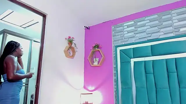 Snapshot of LORENSCOLLINS chatting on September 9, 2025, 1:10 pm LORENSCOLLINS online show from September 9, 2025, 1:10 pm