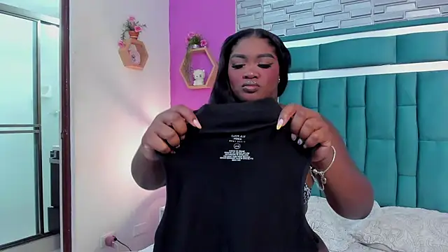 Snapshot of LORENSCOLLINS chatting on November 7, 2025, 8:09 pm LORENSCOLLINS online show from November 7, 2025, 8:09 pm