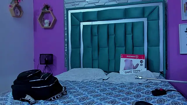 LORENSCOLLINS online show from March 6, 2026, 12:45 pm