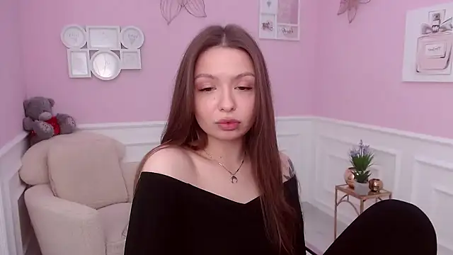 LucySkilar online show from December 5, 2024, 5:48 am