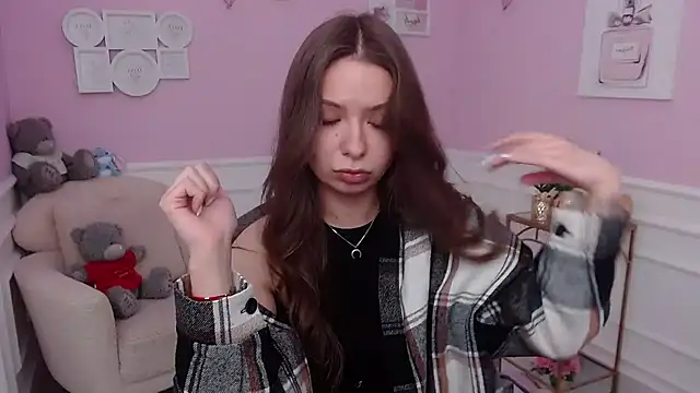 LucySkilar online show from October 28, 2025, 5:22 am