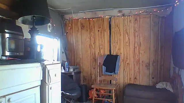 stormynight1 online show from March 4, 2026, 4:02 pm