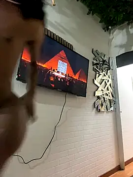 tamarabigass1 online show from November 11, 2025, 3:28 am