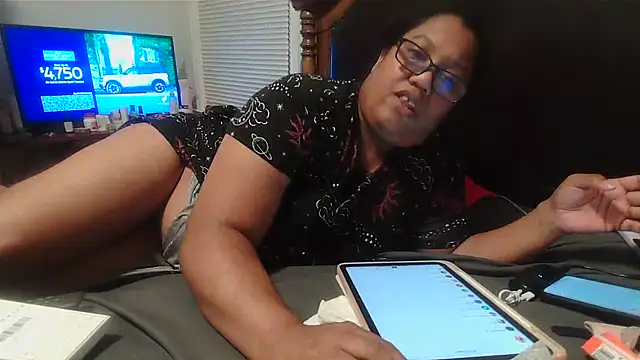 ebonyred online show from March 9, 2025, 1:14 am