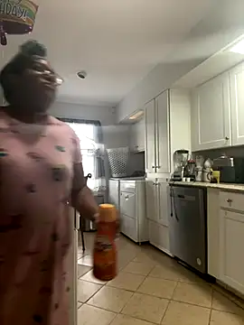 ebonyred online show from October 13, 2025, 1:33 pm