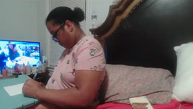 Snapshot of ebonyred chatting on April 24, 2026, 1:30 am ebonyred online show from April 24, 2026, 1:30 am