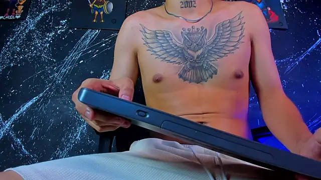 AgarEvans online show from April 14, 2026, 6:03 pm