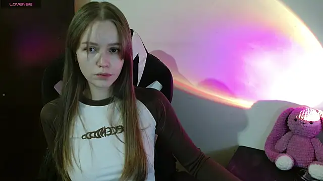 Snapshot of amelia_sweeti chatting on April 6, 2026, 8:32 pm amelia sweeti online show from April 6, 2026, 8:32 pm