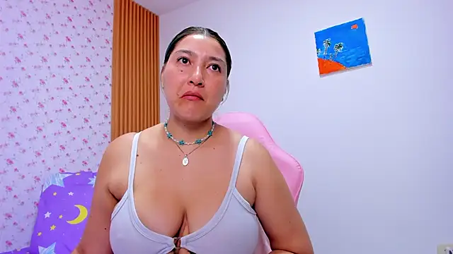 Soyqueen online show from April 21, 2026, 6:52 am