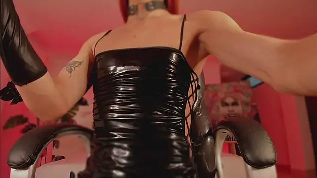 Taylor  foxxx online show from December 4, 2024, 4:10 am