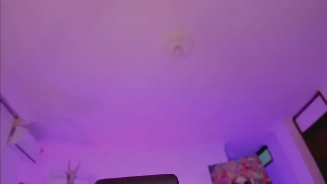 Taylor  foxxx online show from January 15, 2025, 4:15 am