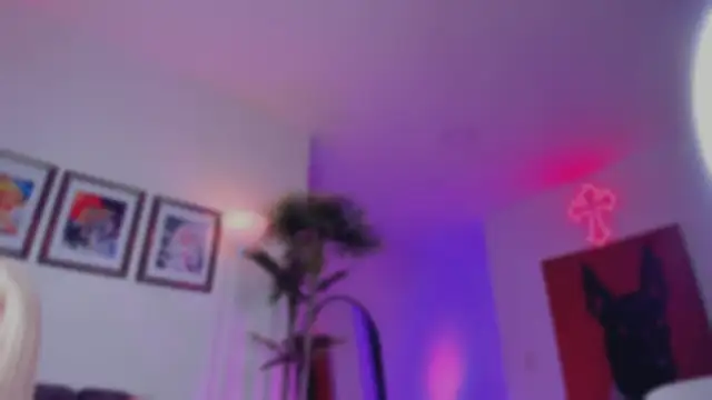 Taylor  foxxx online show from October 9, 2025, 4:21 am