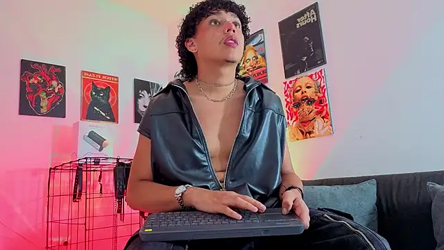 GaelOconner online show from October 18, 2025, 1:08 am