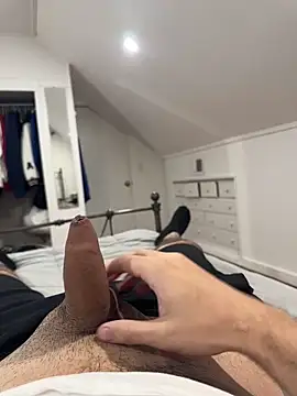 bwcalexander online show from February 4, 2026, 11:42 pm