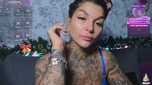 tattooedBabyy online show from December 25, 2024, 4:22 pm