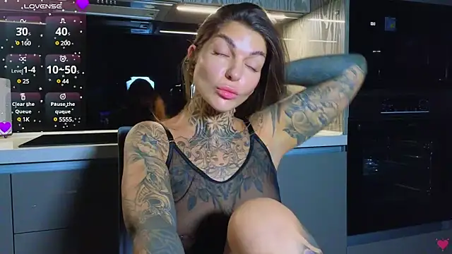 tattooedBabyy online show from January 13, 2025, 10:36 am