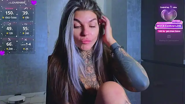 tattooedBabyy online show from February 3, 2025, 4:20 pm