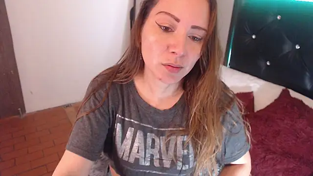 camila delarosa online show from October 18, 2025, 12:39 pm