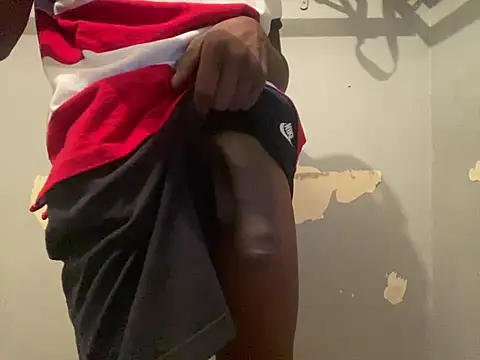 chocolatemeatstick25 online show from March 2, 2025, 12:32 pm