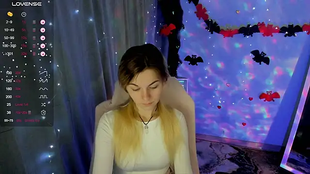 Sweet me  online show from October 25, 2025, 5:59 am