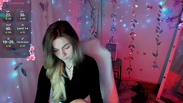 Snapshot of Sweet_me_ chatting on May 15, 2026, 5:58 am Sweet me online show from May 15, 2026, 5:58 am