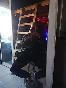 Snapshot of MillennialC0CK chatting on November 25, 2025, 3:12 pm MillennialC0CK online show from November 25, 2025, 3:12 pm